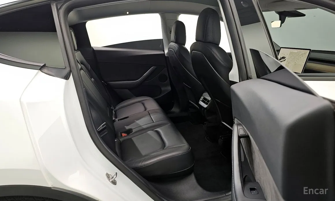 Фото 12 - Tesla Model Y