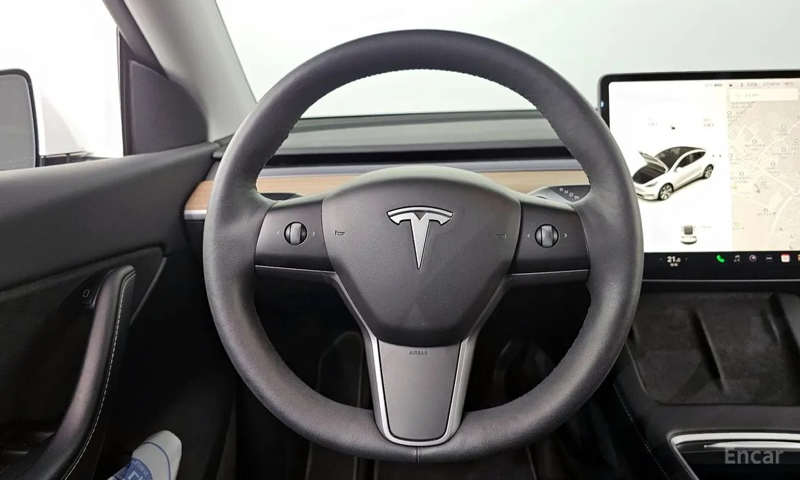 Фото 13 - Tesla Model Y