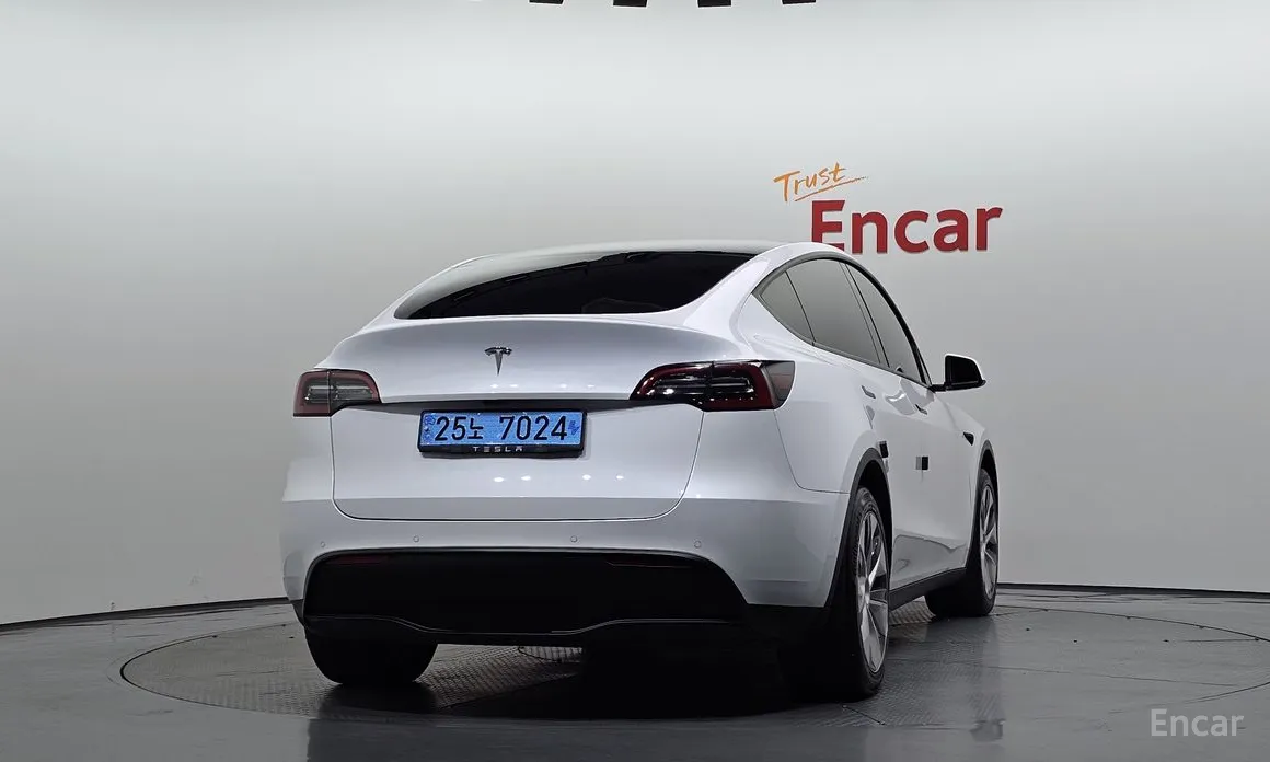 Фото 4 - Tesla Model Y