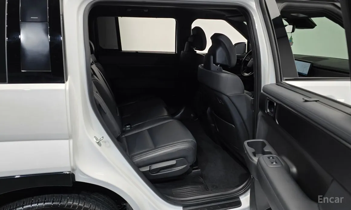 Фото 12 - Hyundai Santa Fe