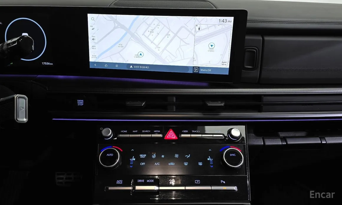 Фото 14 - Hyundai Santa Fe