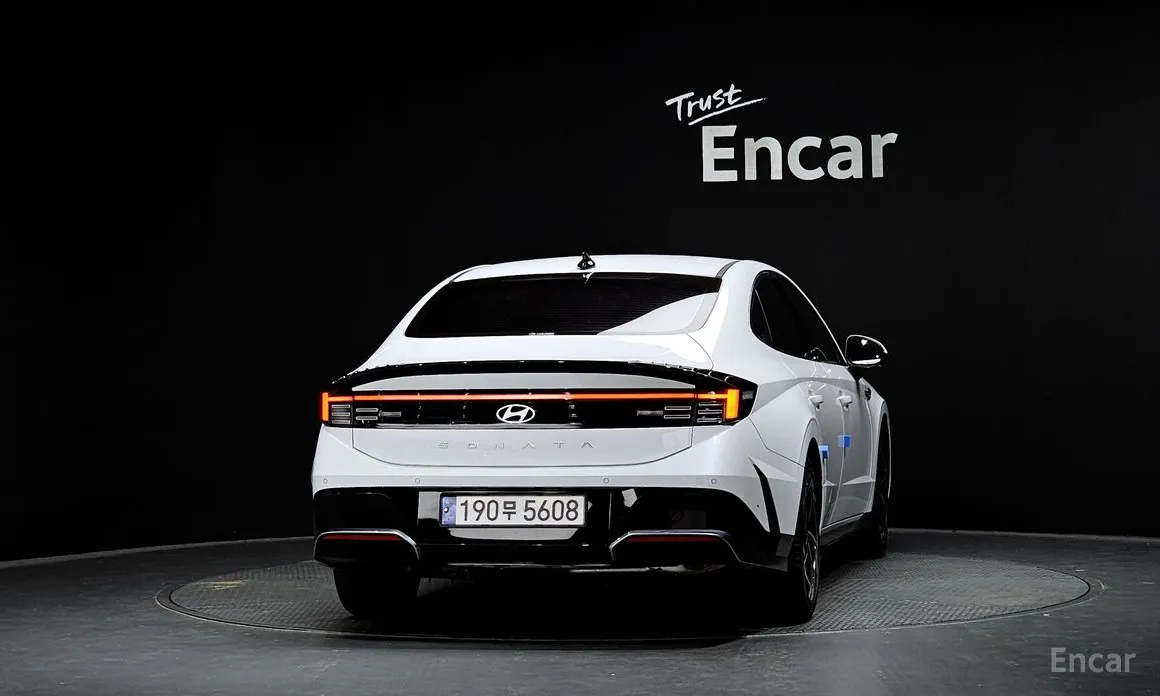 Фото 4 - Hyundai Sonata