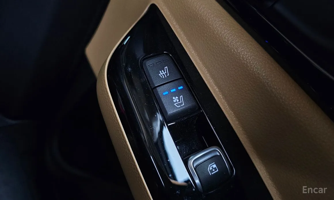 Фото 17 - Kia Carnival