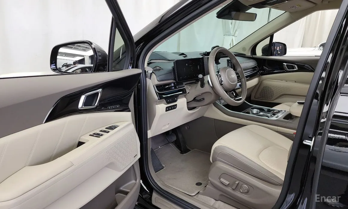 Фото 10 - Kia Carnival