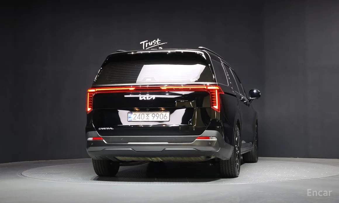 Фото 4 - Kia Carnival