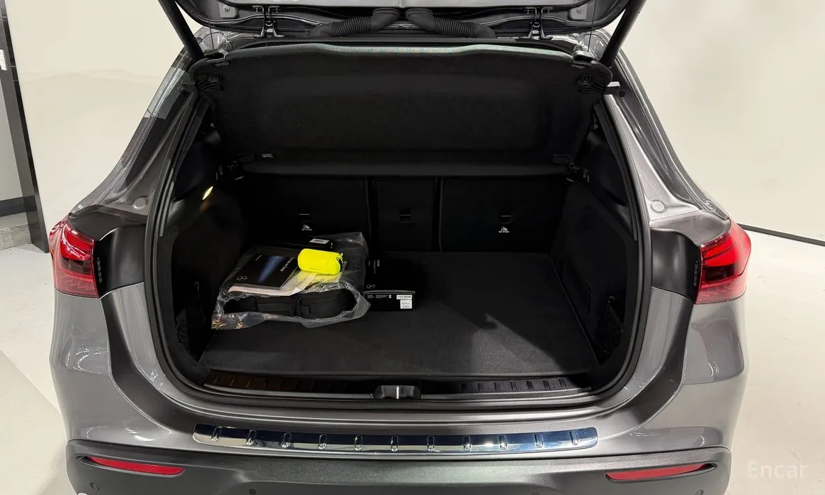 Фото 17 - Mercedes-Benz EQA