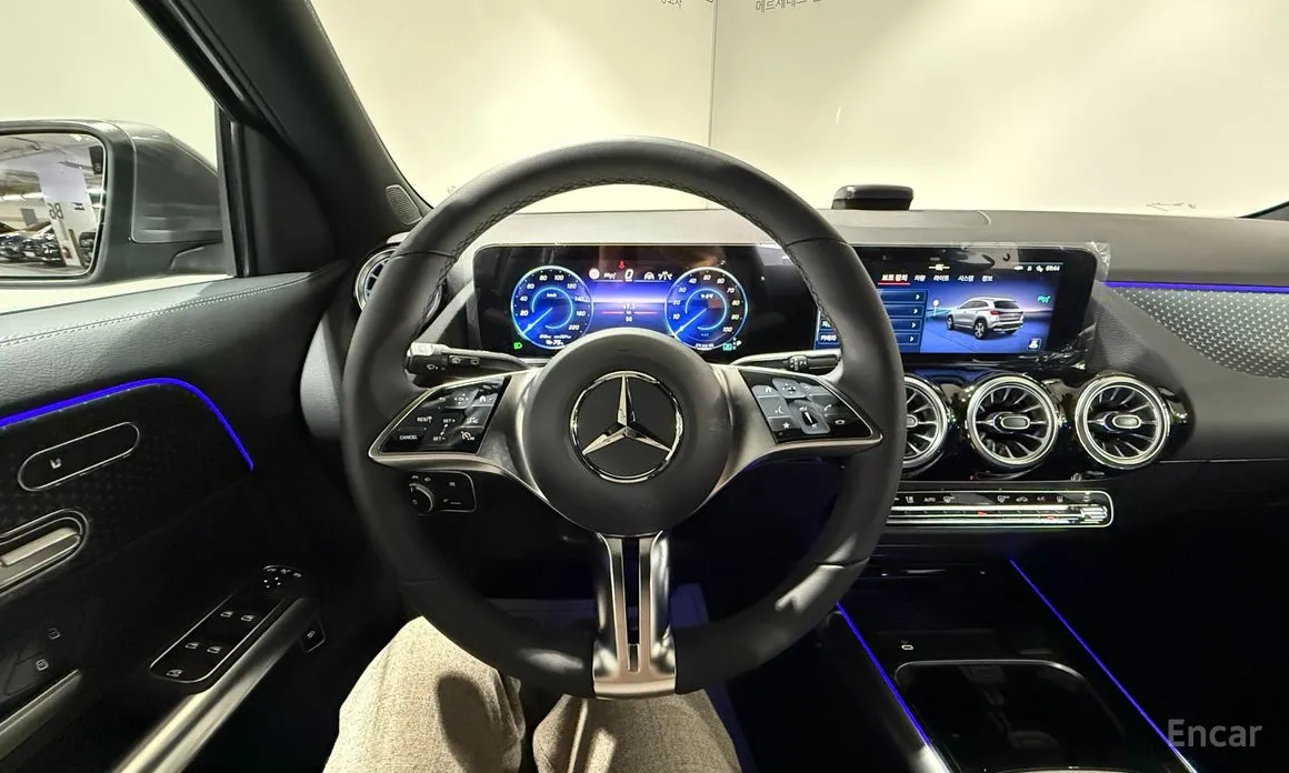 Фото 9 - Mercedes-Benz EQA