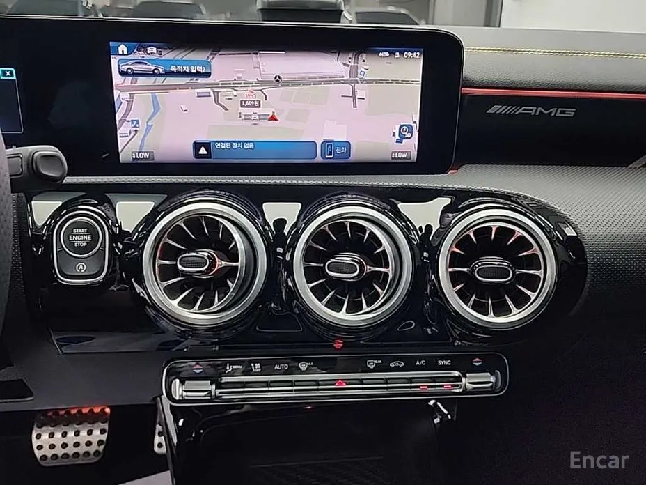 Фото 10 - Mercedes-Benz CLA-Class