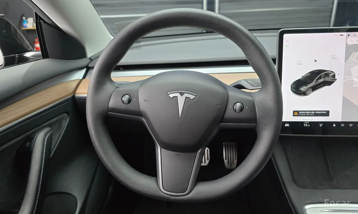 Photo 14 - Tesla Model 3