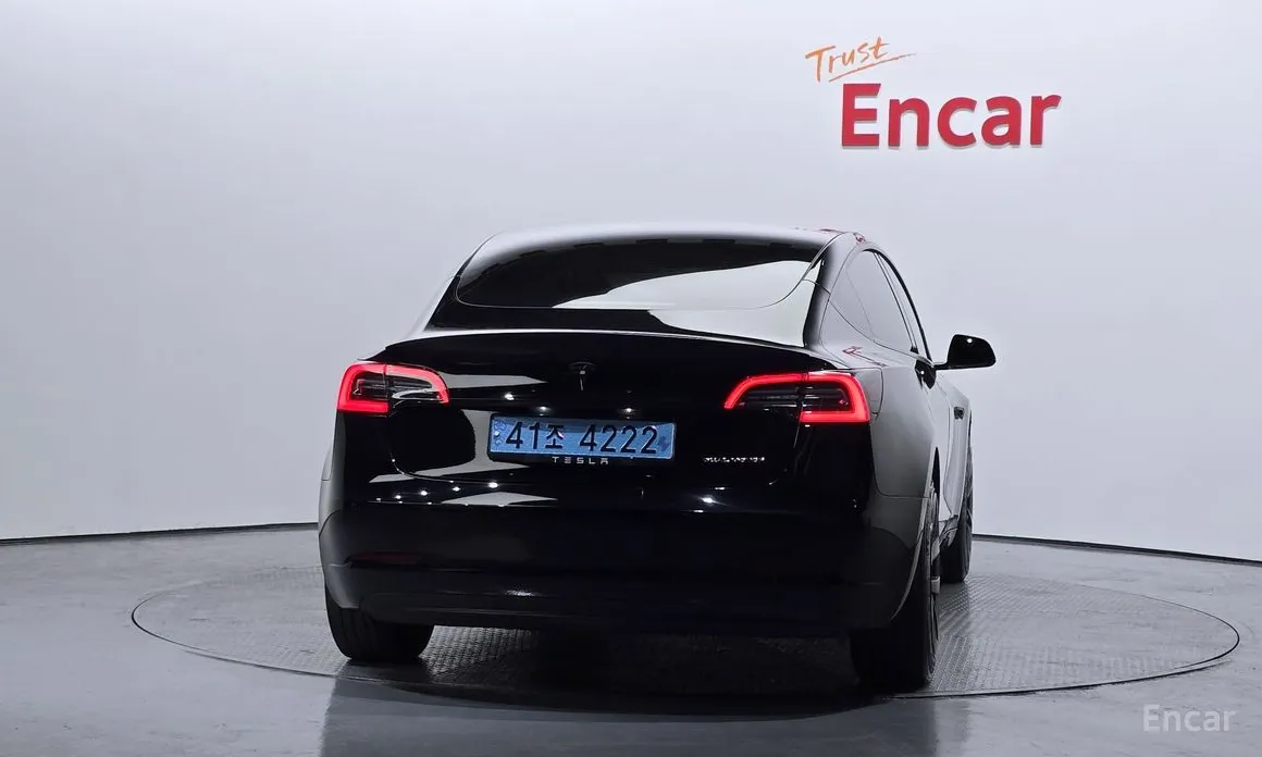 Photo 4 - Tesla Model 3