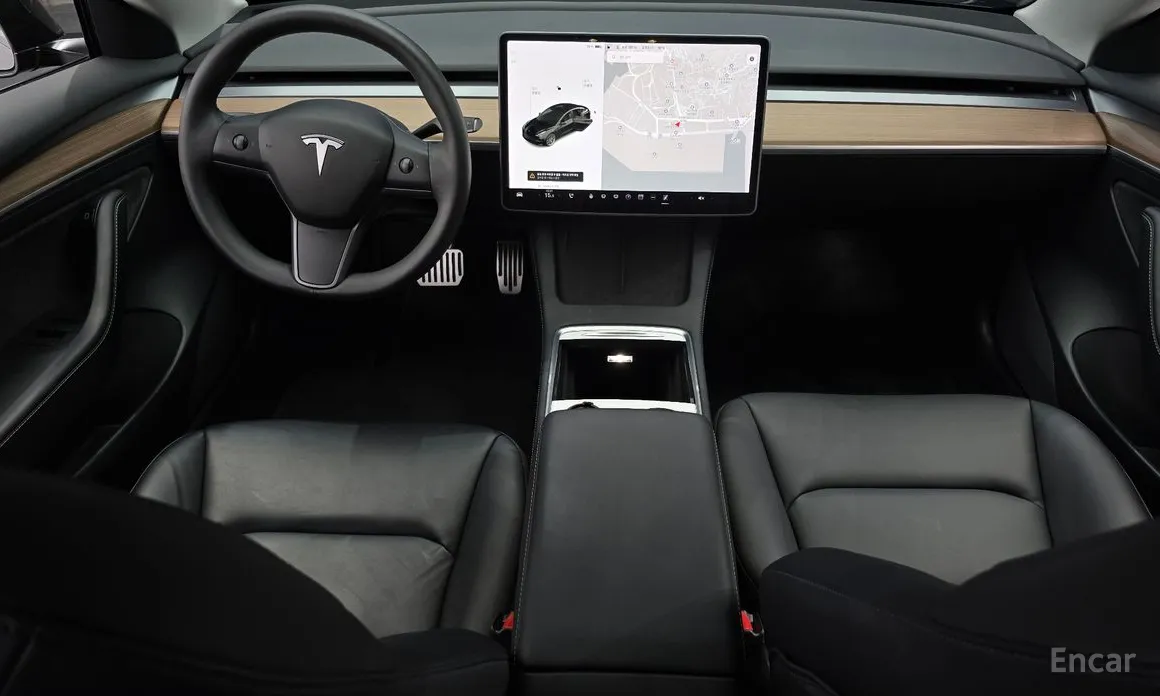Photo 7 - Tesla Model 3