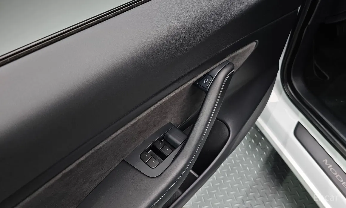 Фото 18 - Tesla Model 3