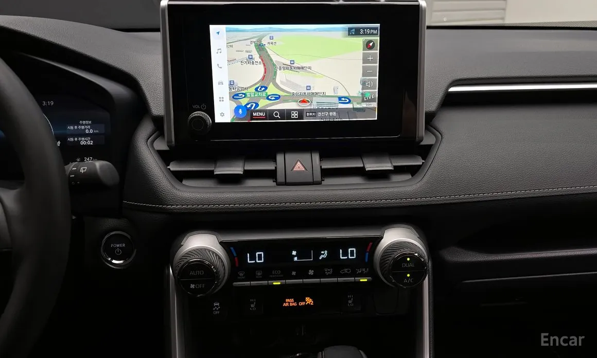 Фото 15 - Toyota RAV4