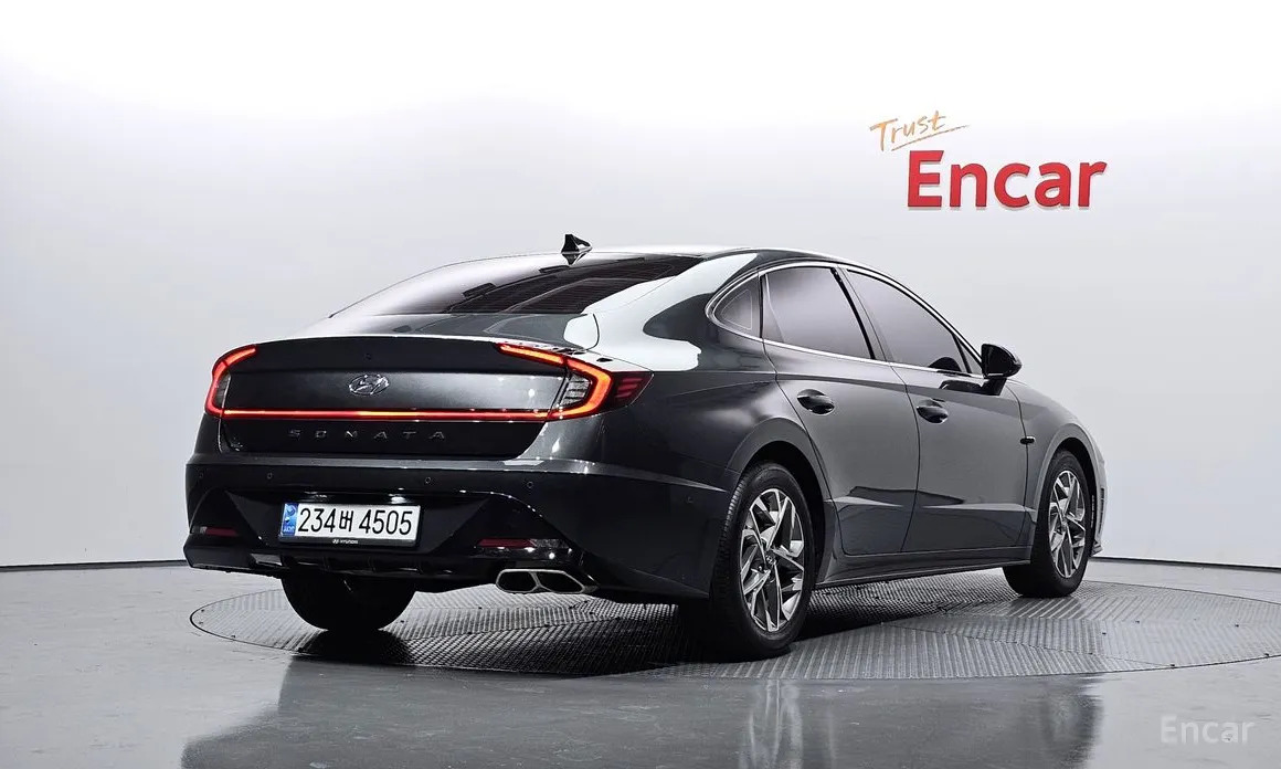 Фото 2 - Hyundai Sonata