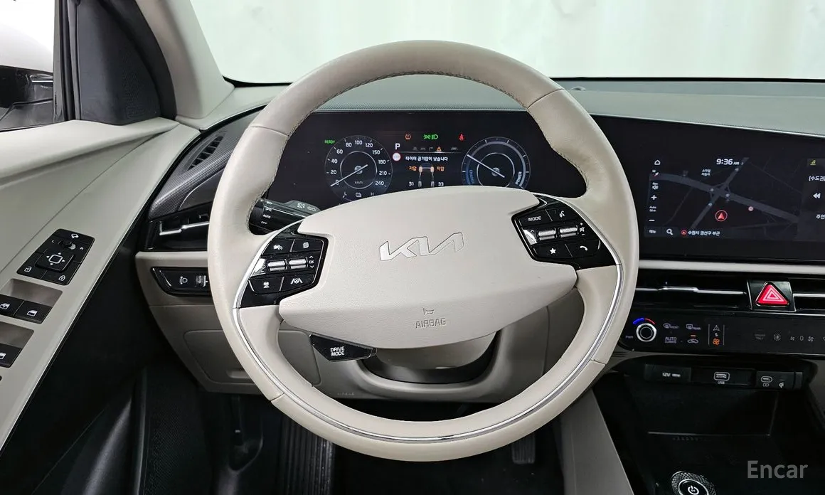 Фото 13 - Kia Niro