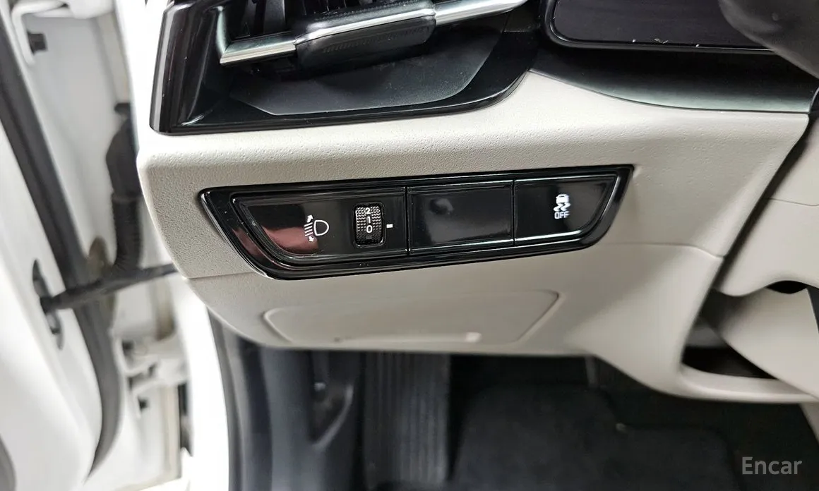 Фото 17 - Kia Niro