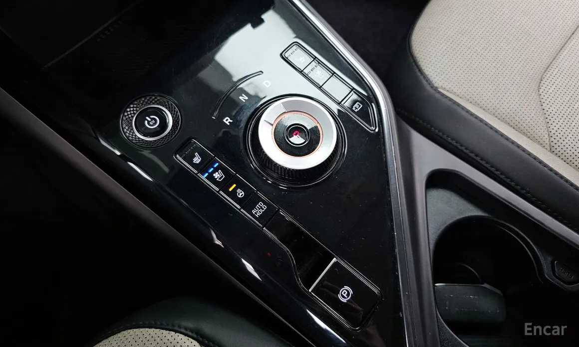 Фото 9 - Kia Niro