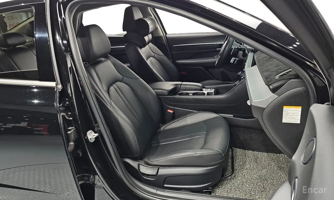 Фото 10 - Hyundai Sonata