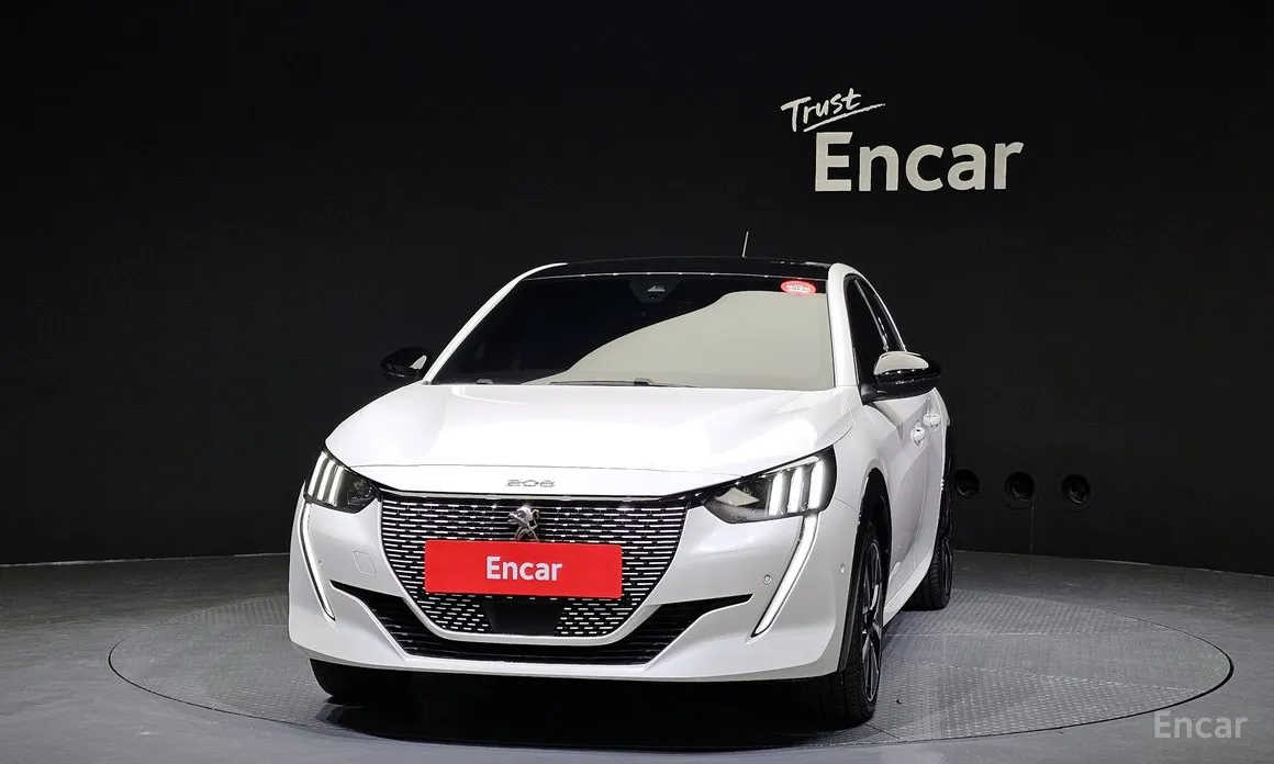 Фото 3 - Peugeot 208