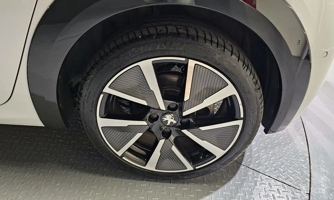 Фото 5 - Peugeot 208