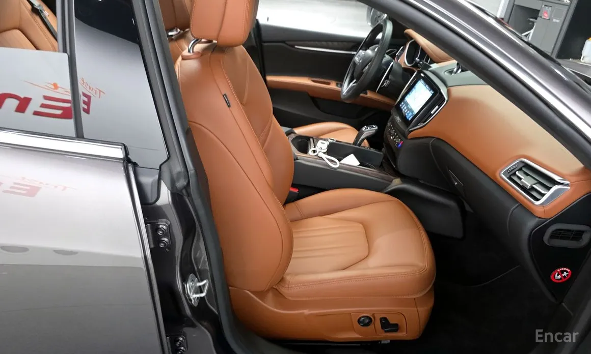 Фото 12 - Maserati Ghibli