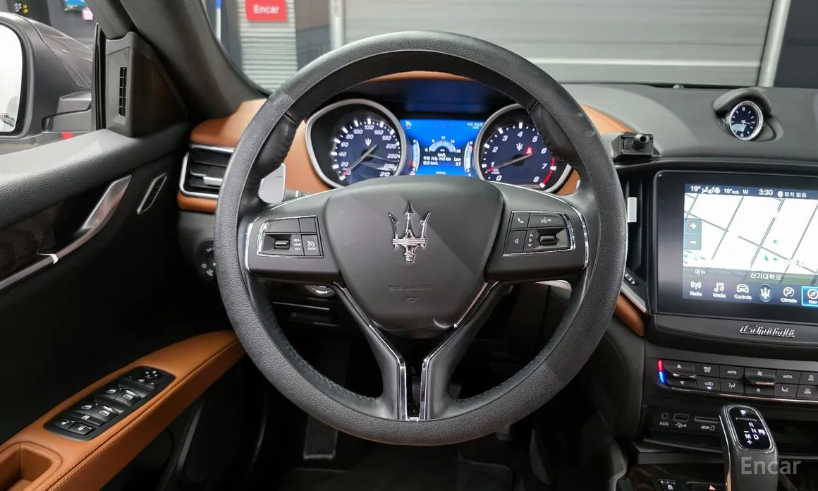 Фото 13 - Maserati Ghibli