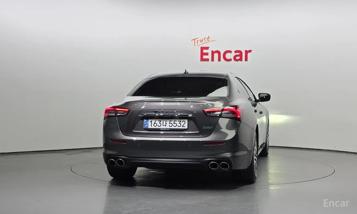 Фото 4 - Maserati Ghibli