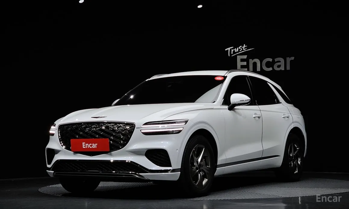 Фото 1 - Genesis GV70