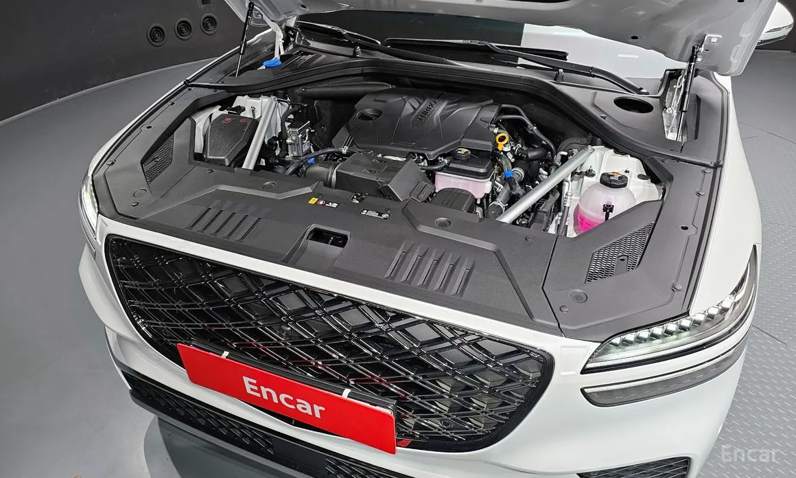 Фото 6 - Genesis GV70