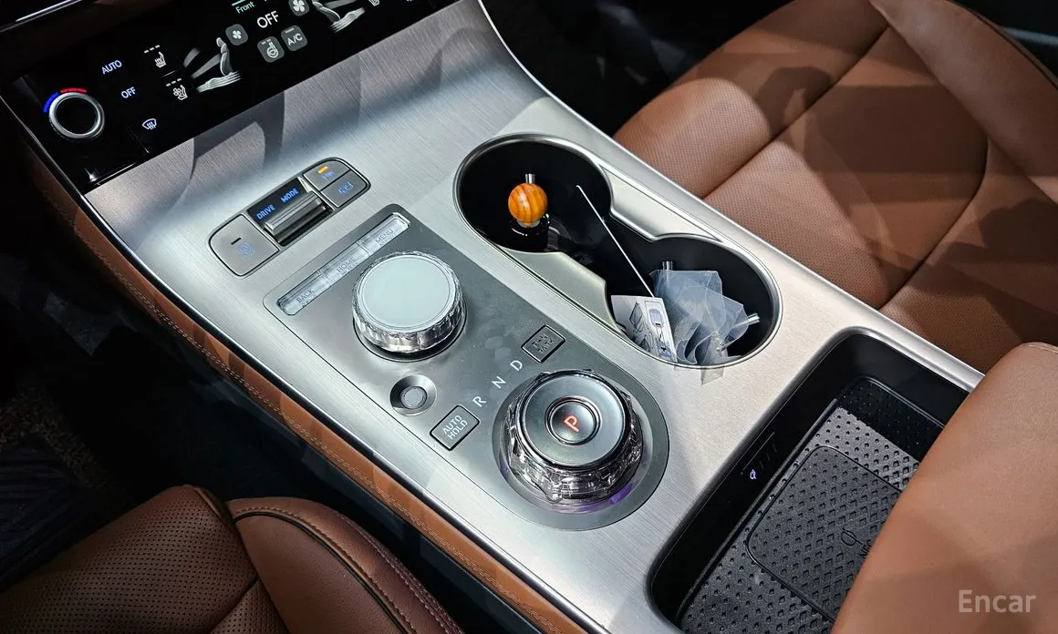 Фото 9 - Genesis GV70