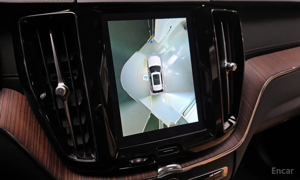 Фото 15 - Volvo XC60