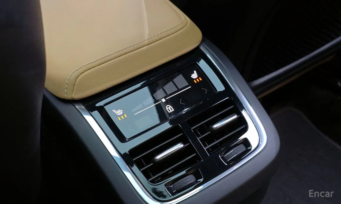 Фото 19 - Volvo XC60