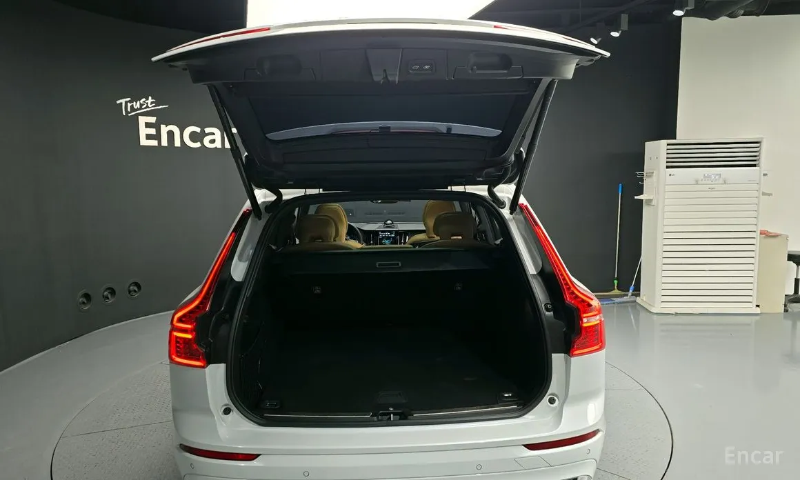 Фото 20 - Volvo XC60