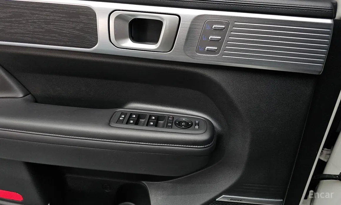 Фото 17 - Hyundai Santa Fe