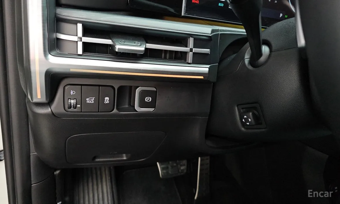 Фото 18 - Hyundai Santa Fe