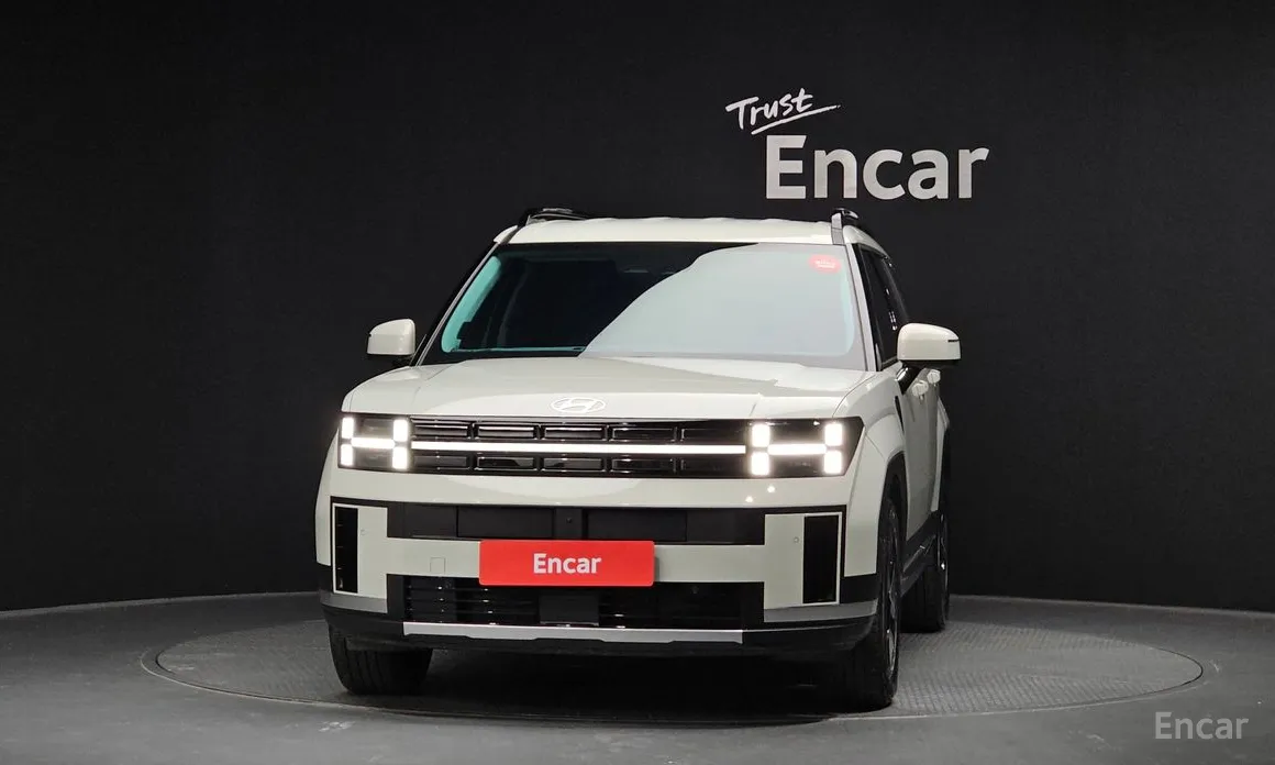 Фото 3 - Hyundai Santa Fe