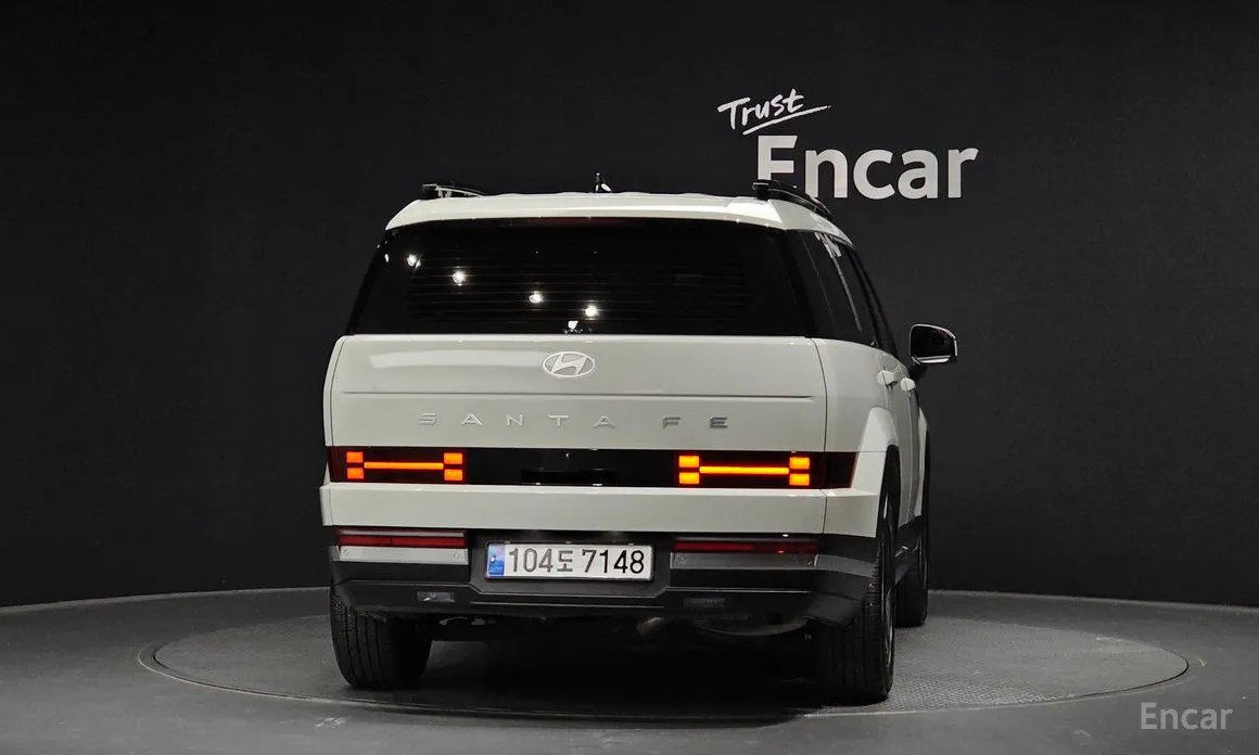 Фото 4 - Hyundai Santa Fe