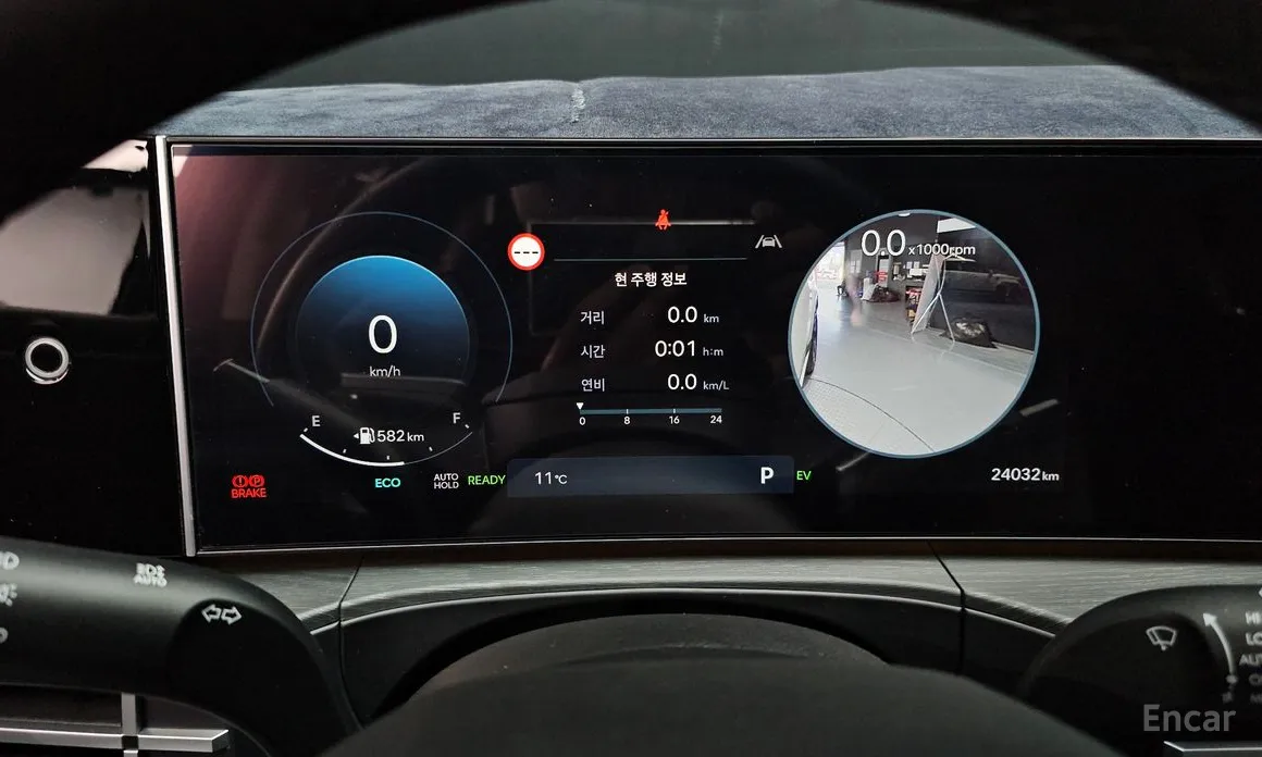 Фото 8 - Hyundai Santa Fe