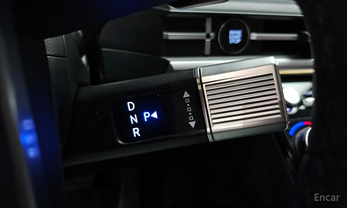 Фото 9 - Hyundai Santa Fe