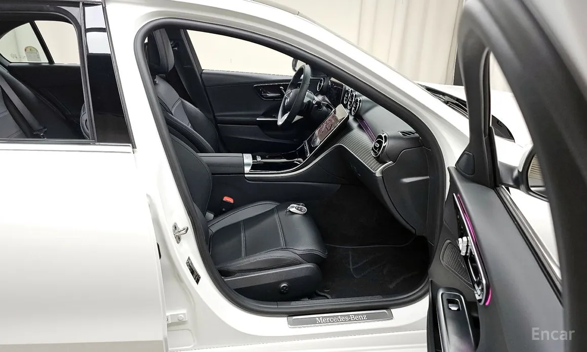 Фото 12 - Mercedes-Benz C-Class