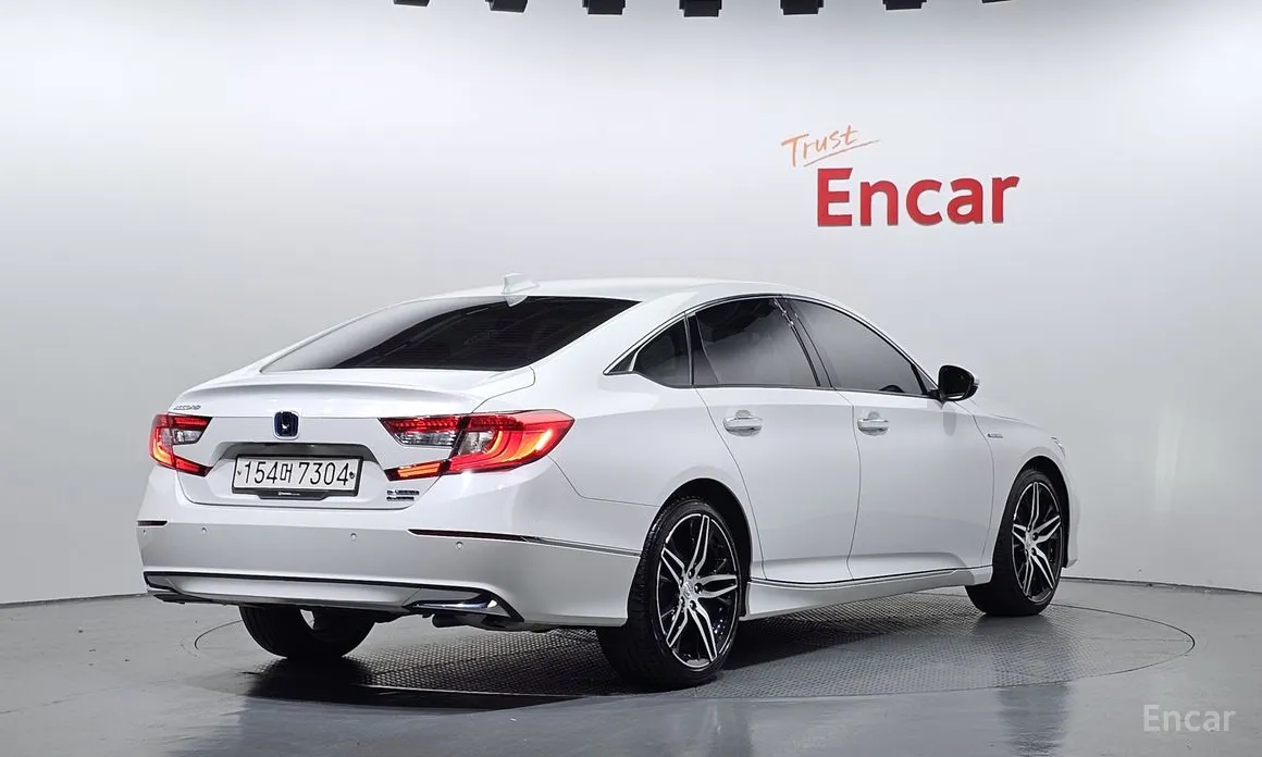 Фото 2 - Honda Accord