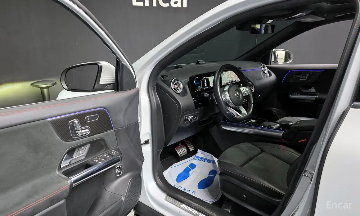 Фото 10 - Mercedes-Benz GLA-Class