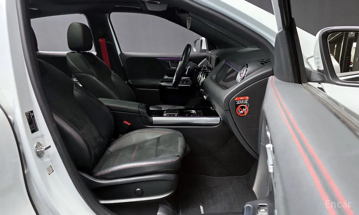 Фото 11 - Mercedes-Benz GLA-Class