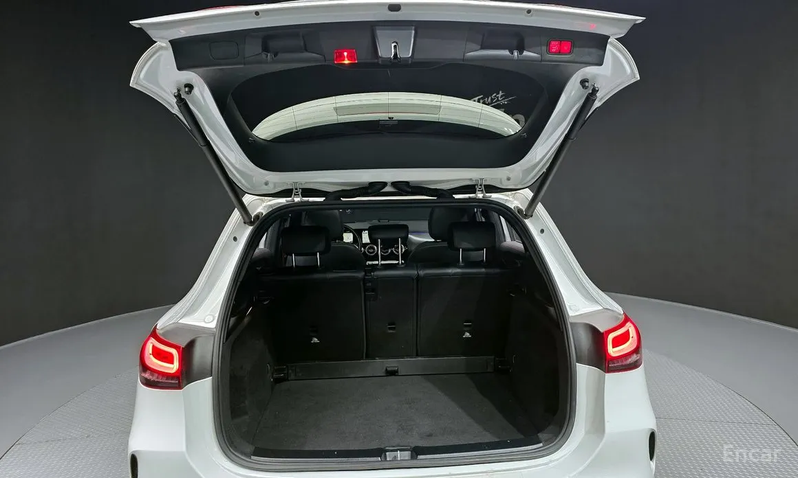 Фото 20 - Mercedes-Benz GLA-Class