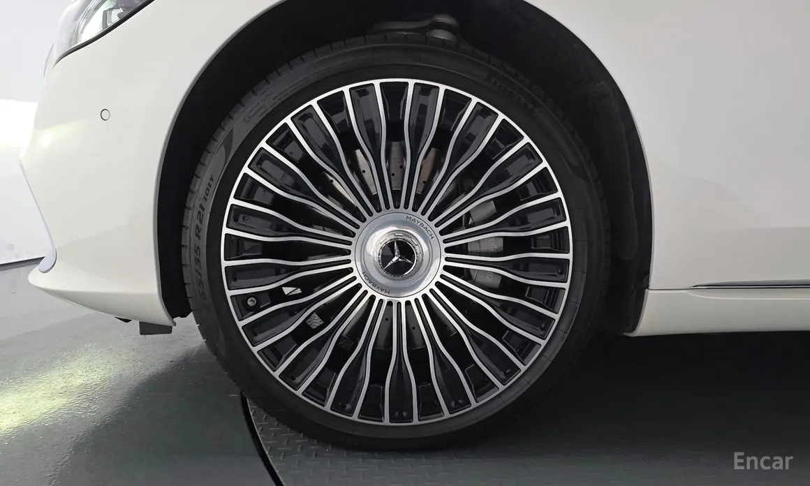 Фото 5 - Mercedes-Benz S-Class