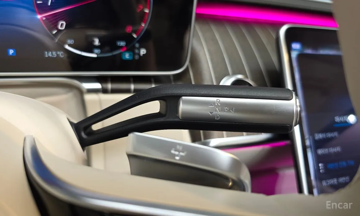 Фото 9 - Mercedes-Benz S-Class