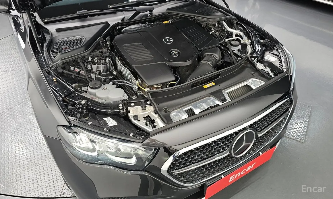 Фото 6 - Mercedes-Benz E-Class