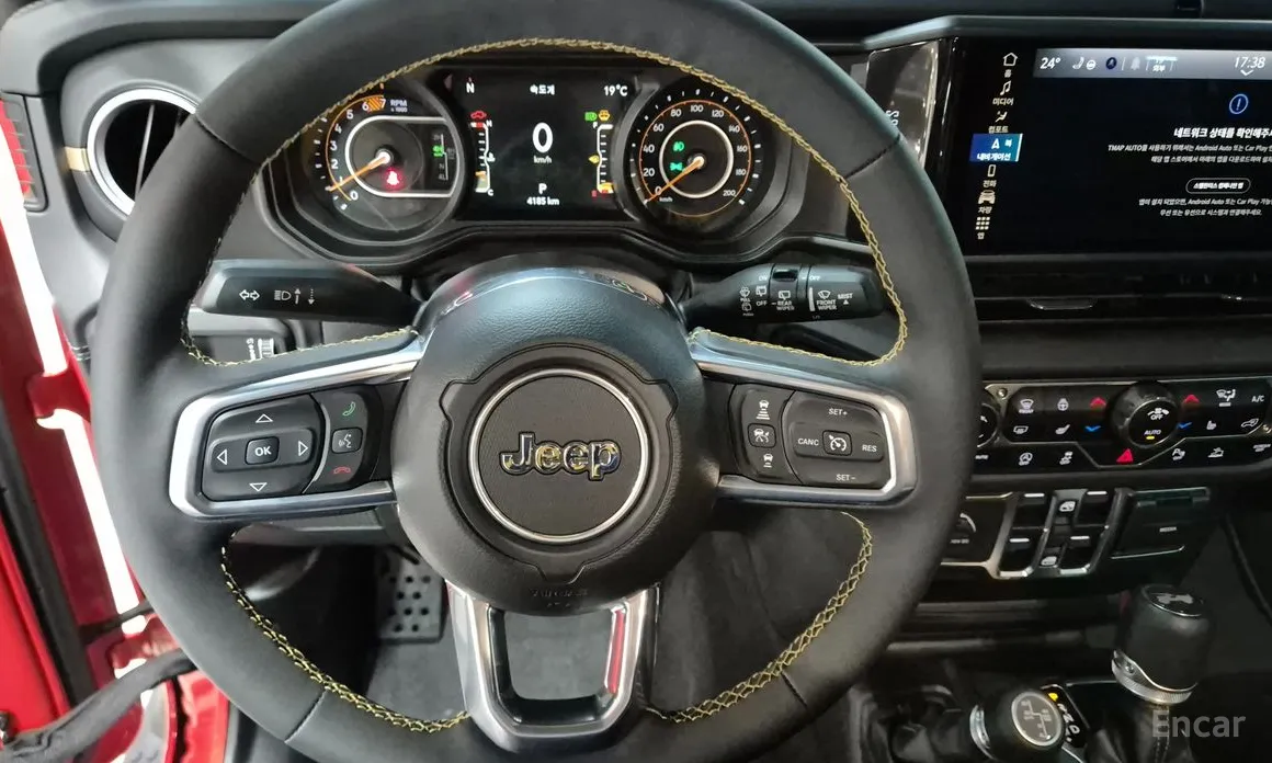 Фото 11 - Jeep Wrangler