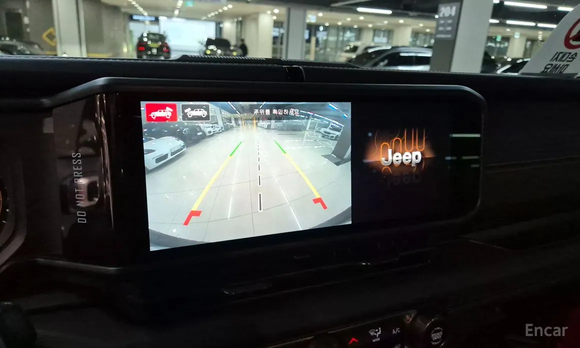 Фото 16 - Jeep Wrangler