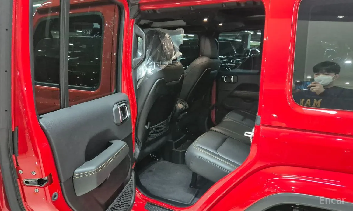 Фото 9 - Jeep Wrangler